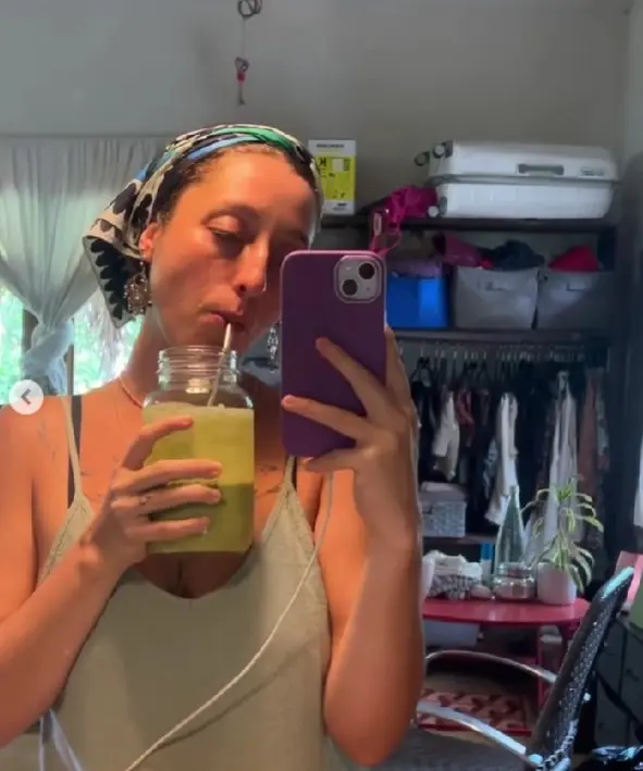 Constantemente organiza retiros espirituales en las playas de Nayarit.