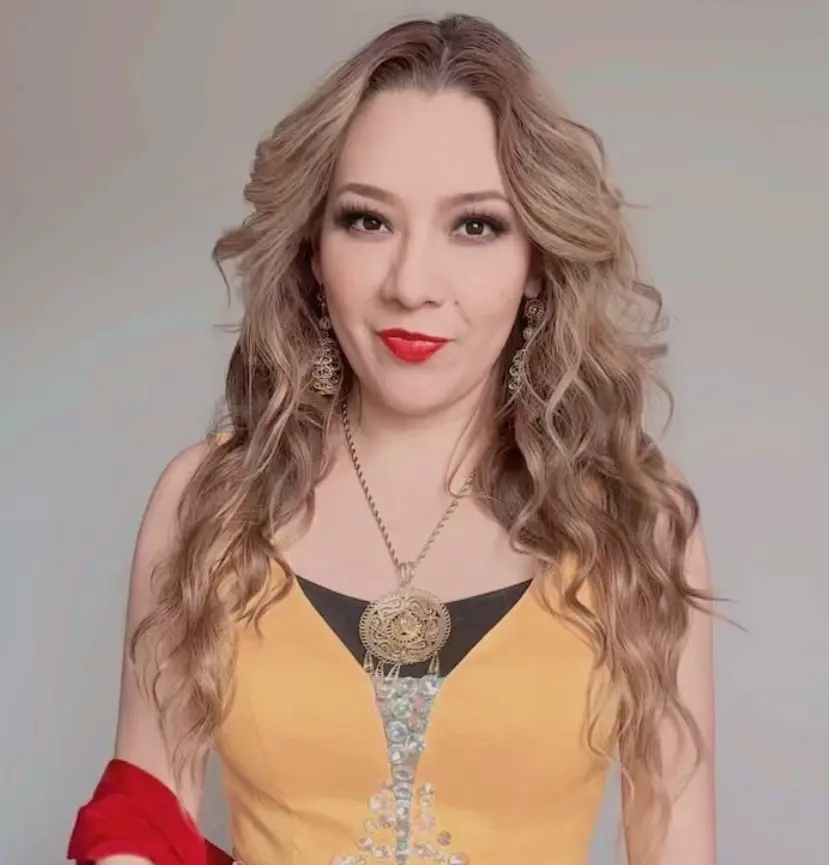 También incursionó en la actuación con apariciones en "La vida es una canción" y "Lo que callamos las mujeres".