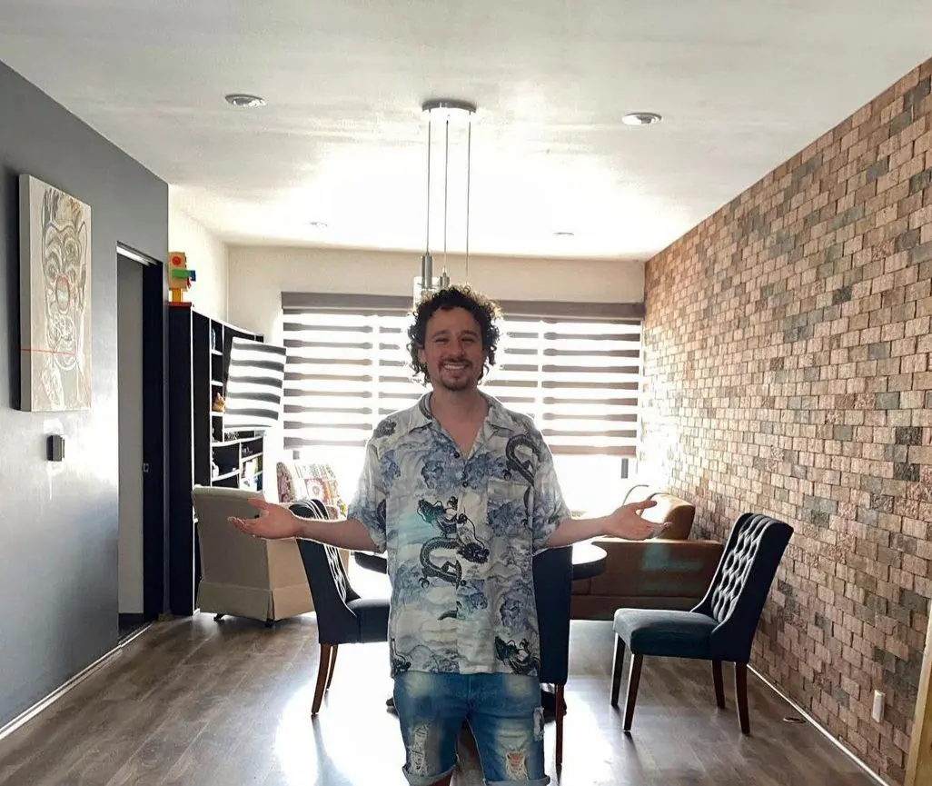 Durante varios años, el influencer vivió en un departamento ubicado en la Ciudad de México, que ha mostrado en su canal de YouTube.