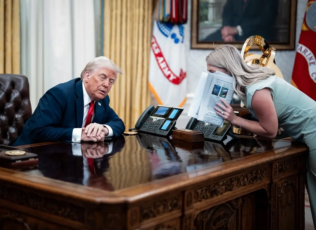 IG: karolineleavitt. 