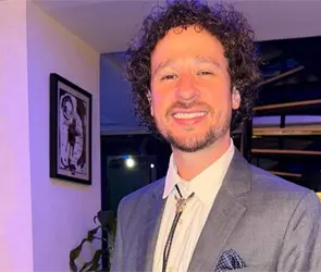 Así es el lujoso departamento donde vive Luisito Comunica