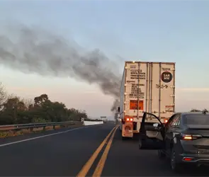 CTM vs. CATEM: fuerte enfrentamiento provoca incendio y caos en la Tlaxcala–Puebla