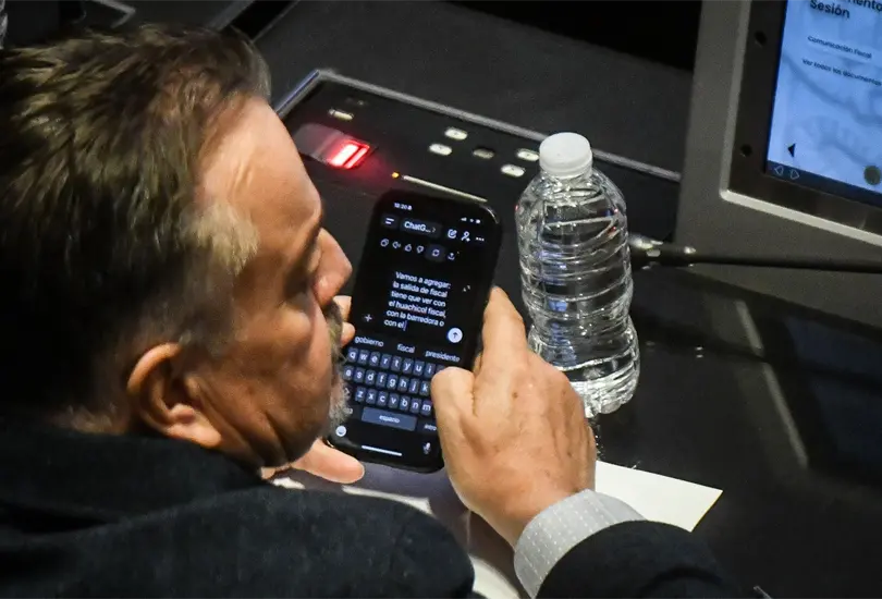 Así captaron al senador panista pidiendo ayuda a la Inteligencia Artificial. Así captaron al senador panista pidiendo ayuda a la Inteligencia Artificial.