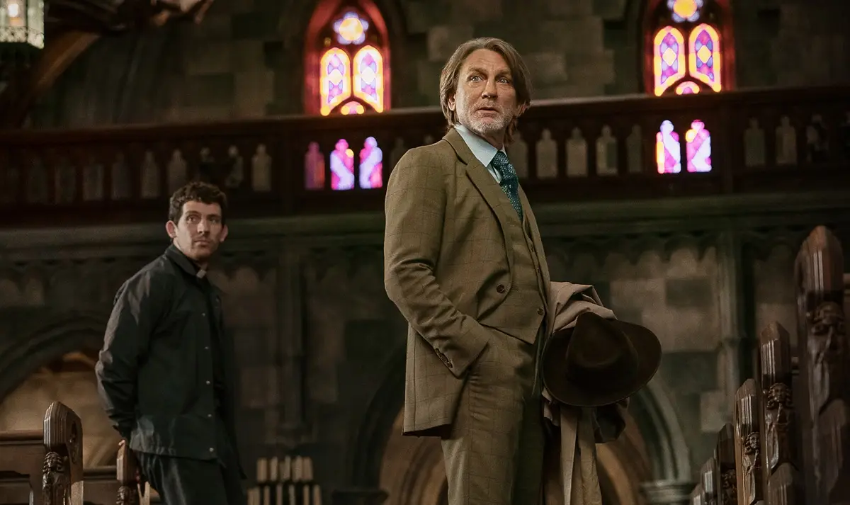 Wake Up Dead Man: Un misterio de Knives Out (12 de diciembre). En una iglesia de pueblo con un oscuro pasado, el detective Benoit Blanc se une a un sacerdote joven y honesto para investigar un crimen.