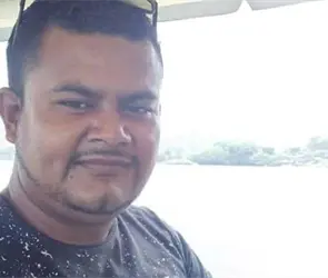 Alex Ulises desapareció mientras trabajaba de taxista en Veracruz; su madre exige apoyo de Sheinbaum Alex Ulises desapareció mientras trabajaba de taxista en Veracruz; su madre exige apoyo de Sheinbaum