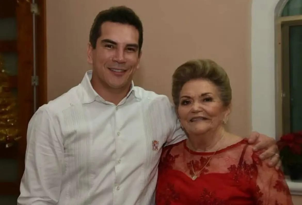 Desde 2019 encabeza la dirigencia nacional del PRI, cuya continuidad fue ampliada mediante resoluciones internas y fallos electorales. Desde 2019 encabeza la dirigencia nacional del PRI, cuya continuidad fue ampliada mediante resoluciones internas y fallos electorales.