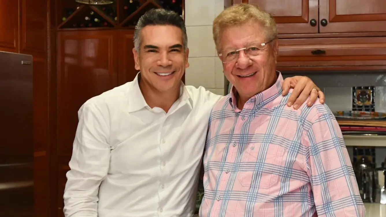 A sus polémicas se suman los intentos de desafuero que han surgido en su contra. A sus polémicas se suman los intentos de desafuero que han surgido en su contra.