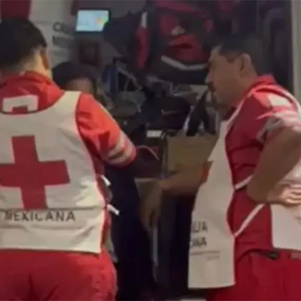 Lo golpean y roban al salir de un bar: abuelito queda tirado en la vía pública Lo golpean y roban al salir de un bar: abuelito queda tirado en la vía pública