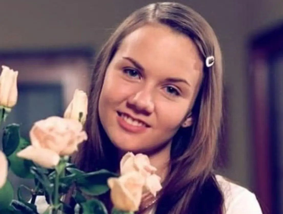 En 1999, ganó el premio TVyNovelas como Mejor Debutante del Año.