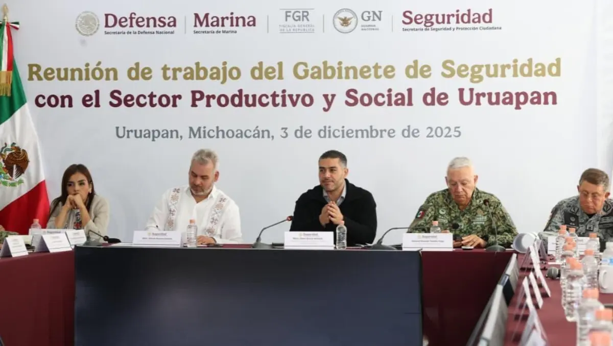  El titular de la SSPC acudió por tercera ocasión al municipio para reunirse con autoridades estatales y locales.
 