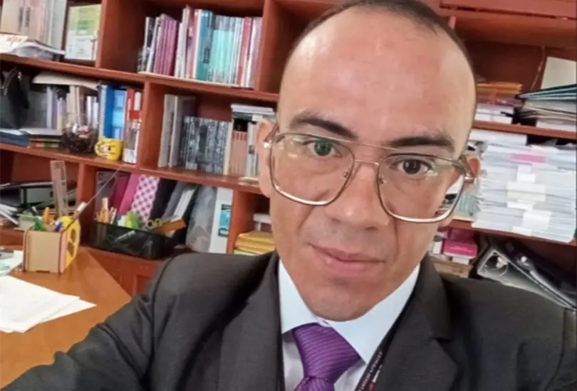 El maestro fue localizado 16 días después de su desaparición.