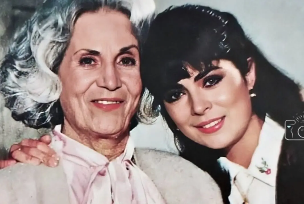 En 2019 fue premiada en los TV Adicto Golden Awards como Mejor Primera Actriz en 'Cita a ciegas'.<br>