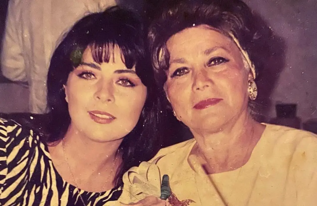 Su debut en las telenovelas fue en 1980 en la producción 'Conflictos de un médico', producida por Ernesto Alonso.<br>