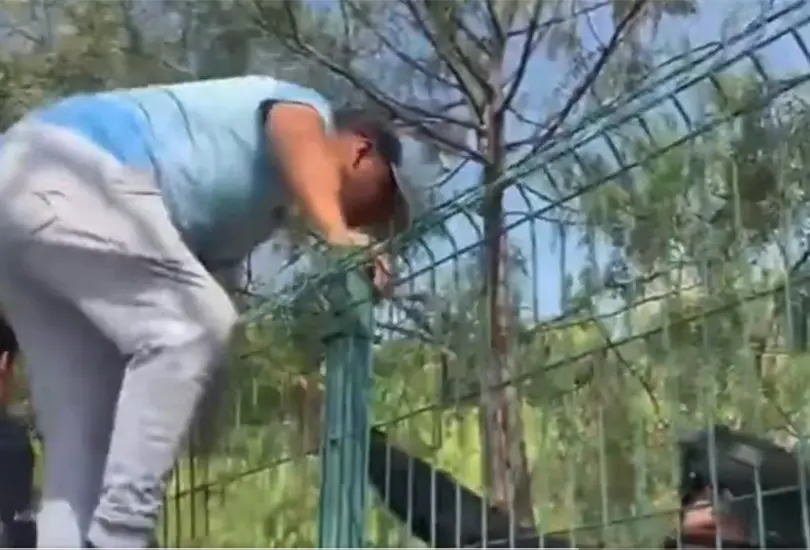 Policía agrede a padre que buscaba a su hijo desaparecido