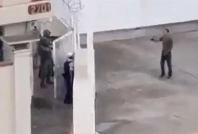 VIDEO | Así fue el momento en que civil armado amenazó a la Marina en Puerto Vallarta