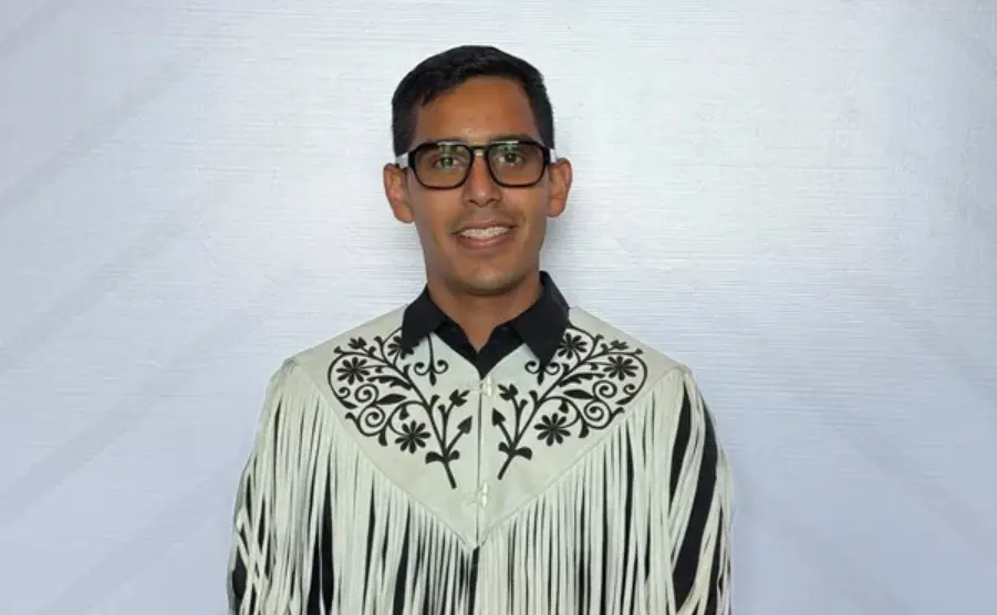 El regidor viajó a la Ciudad de México para asistir al mitin del 6 de diciembre por la conmemoración de los siete años de la Cuarta Transformación. Facebook.