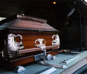 Insólito robo en Acatzingo: comando armado intercepta carroza y se lleva el cuerpo de una mujer