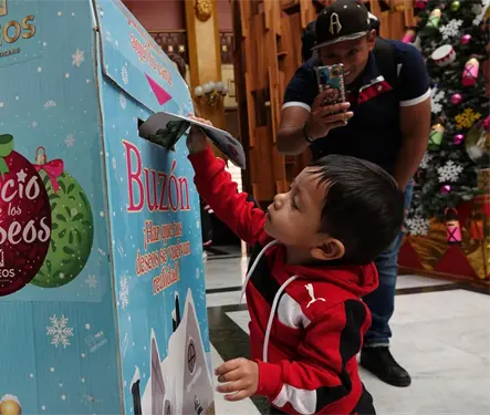 Palacio de los Deseos 2025: Env&iacute;a tu carta "a la antigua" a Santa Claus y los Reyes Magos en la CDMX