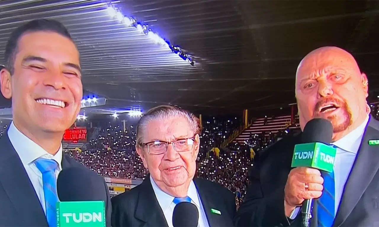  Roberto Guerrero  y El Perro Bermudez 