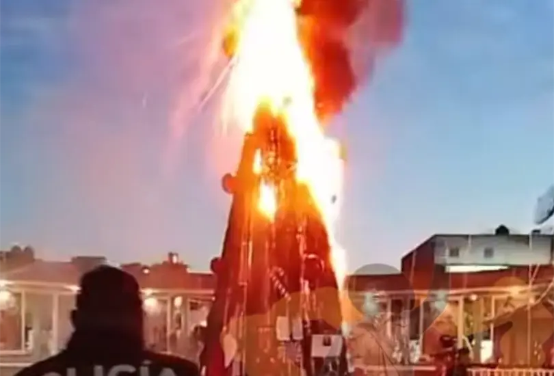 A su llegada a la Presidencia Municipal, los manifestantes exigieron la presencia del alcalde Juan Antonio Ixtláhuac, sin embargo, la autoridad no se presentó ante ellos. A su llegada a la Presidencia Municipal, los manifestantes exigieron la presencia del alcalde Juan Antonio Ixtláhuac, sin embargo, la autoridad no se presentó ante ellos.