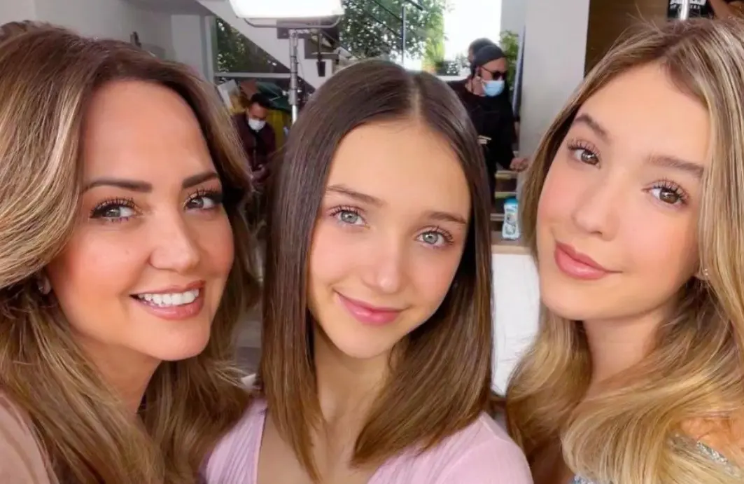 Mía y Nina Rubín Mía y Nina Rubín