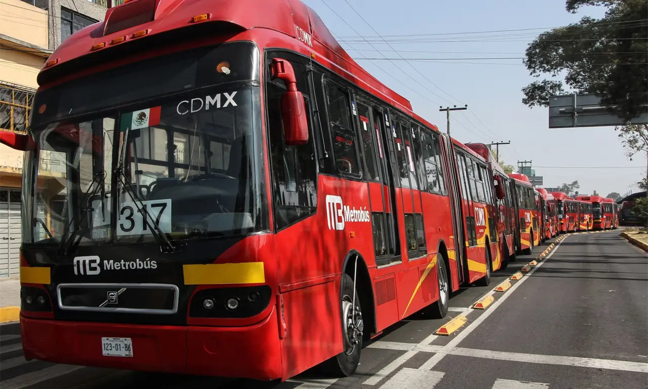  Además del Metrobús, también habrá ajustes en algunas rutas del Trolebús. 