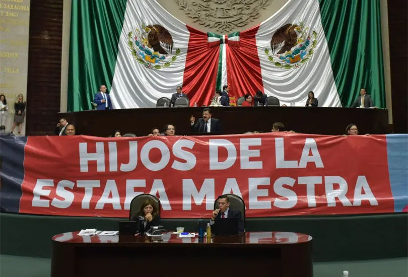 Dos exfuncionarios son obligados a pagar 62 millones de pesos por la Estafa Maestra. Dos exfuncionarios son obligados a pagar 62 millones de pesos por la Estafa Maestra.