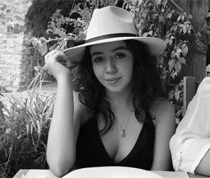 Iba rumbo al trabajo: &acute;Mayca&acute; &Aacute;lvarez muri&oacute; atropellada en V&iacute;a Atlixc&aacute;yotl tras accidente por carreras ilegales