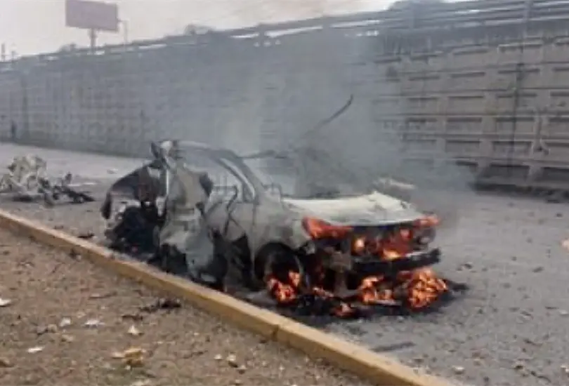 VIDEO | Así fue el momento en que un taxi cargado con cuetes explota en la México- Toluca rumbo a la Basílica VIDEO | Así fue el momento en que un taxi cargado con cuetes explota en la México- Toluca rumbo a la Basílica