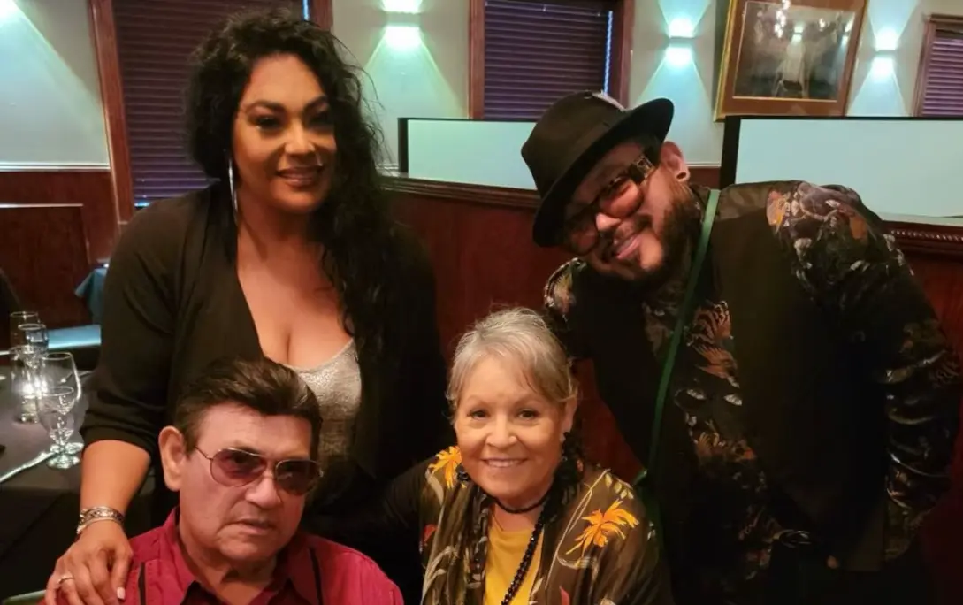 Tras la muerte de Selena, sus padre y sus hermanos continuaron con su legado. Especial