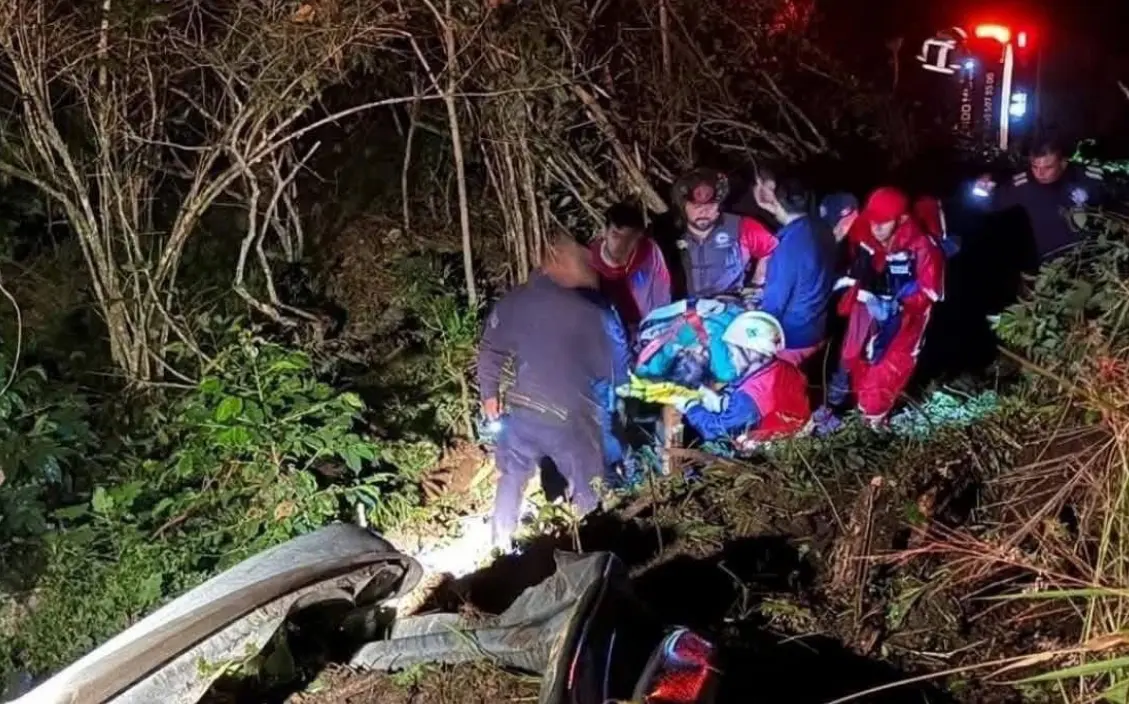 Al menos cinco personas perdieron la vida y 20 más resultaron lesionadas. Especial