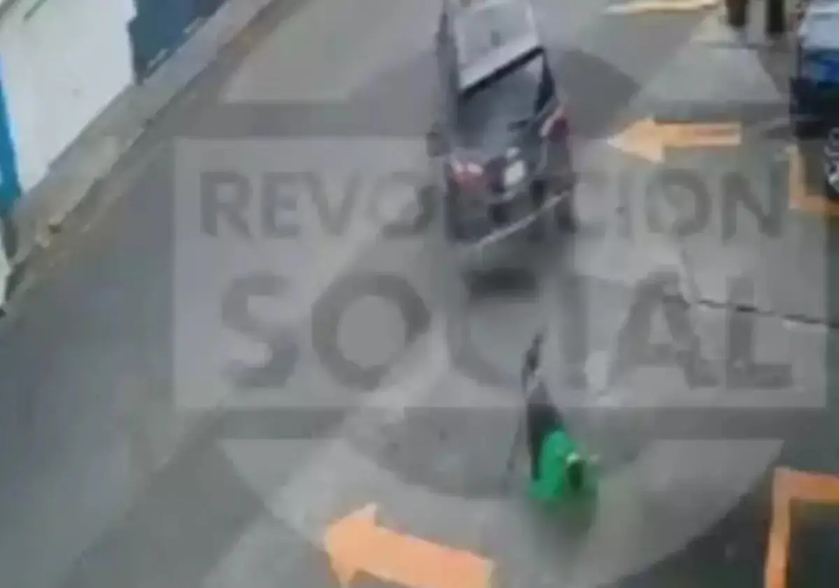  Autoridades investigan a una policía municipal y una influencer por el caso. 