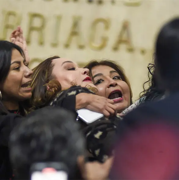 "Ya suéltala": Difunden nuevo video de la pelea en el Congreso de la CDMX "Ya suéltala": Difunden nuevo video de la pelea en el Congreso de la CDMX