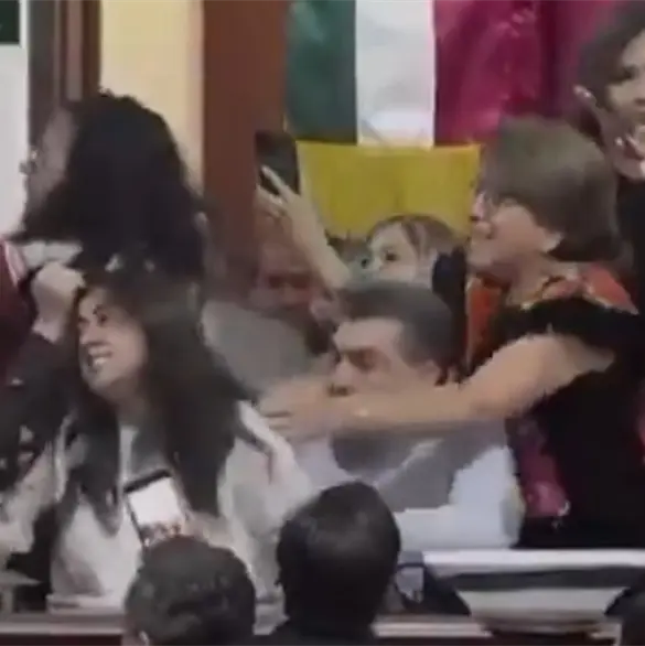 Diputadas se agarran a golpes en el Congreso de la Ciudad de M&eacute;xico