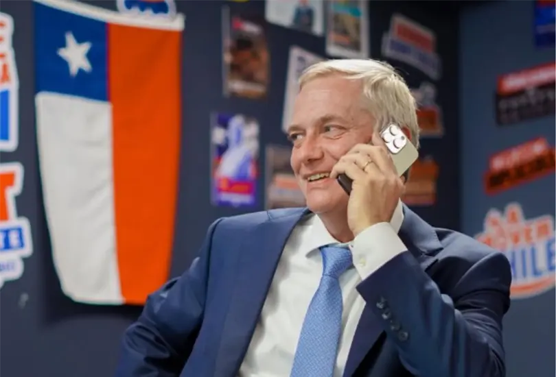 Cat&oacute;lico practicante y padre de nueve hijos, durante a&ntilde;os defendi&oacute; una agenda abiertamente contraria a los valores progresistas