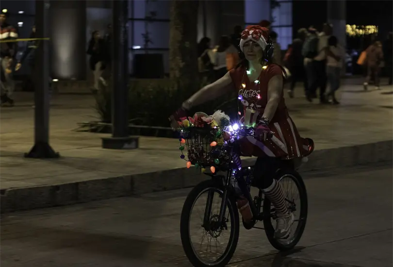 Las modalidades permitidas incluyen bicicleta, patines, patineta y caminata. Las modalidades permitidas incluyen bicicleta, patines, patineta y caminata.