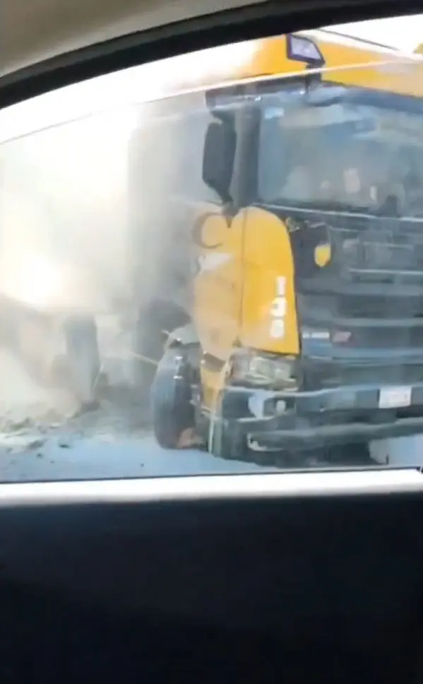 Choque entre tren y tráiler en Celaya Especial