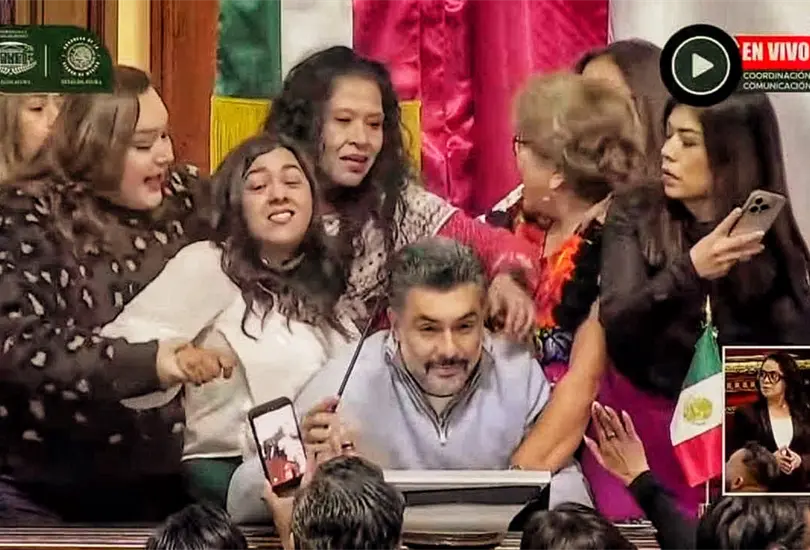 ¿Qué provocó la pelea en el Congreso de la CDMX? Gritos y empujones en el Pleno ¿Qué provocó la pelea en el Congreso de la CDMX? Gritos y empujones en el Pleno