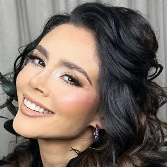 ¿Quién es Dorismar, la conductora de Televisa que quedó desfigurada tras una rinoplastia? ¿Quién es Dorismar, la conductora de Televisa que quedó desfigurada tras una rinoplastia?