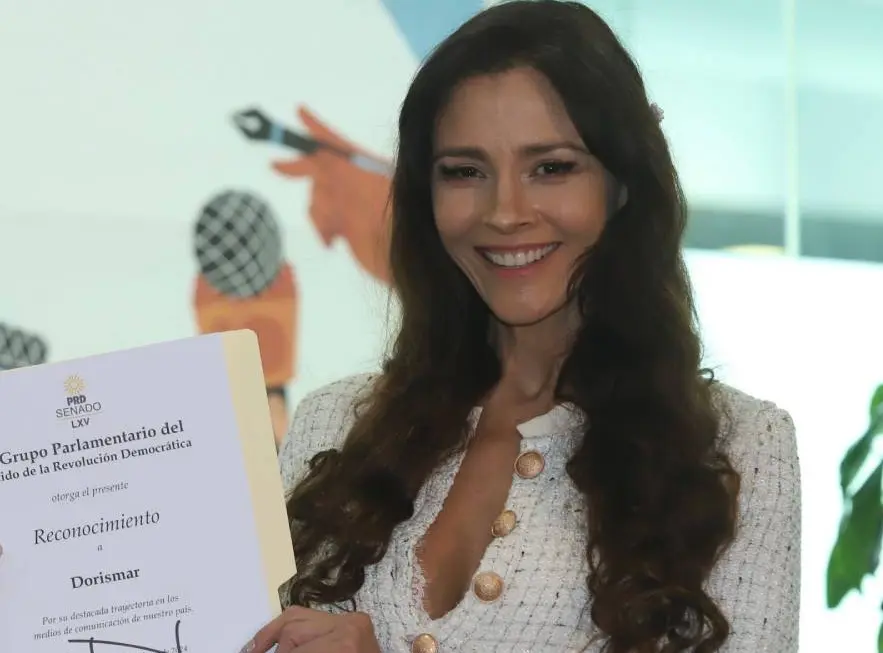 Alcanzó la fama como conductora del programa "Caliente", lo que la llevó a consolidar una carrera en México y Estados Unidos. Especial.