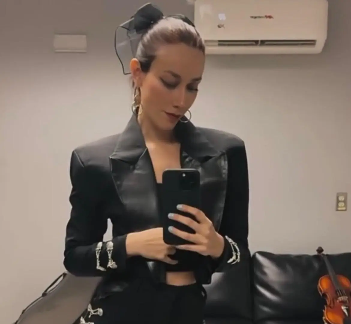 Esmeralda Camacho Redes sociales