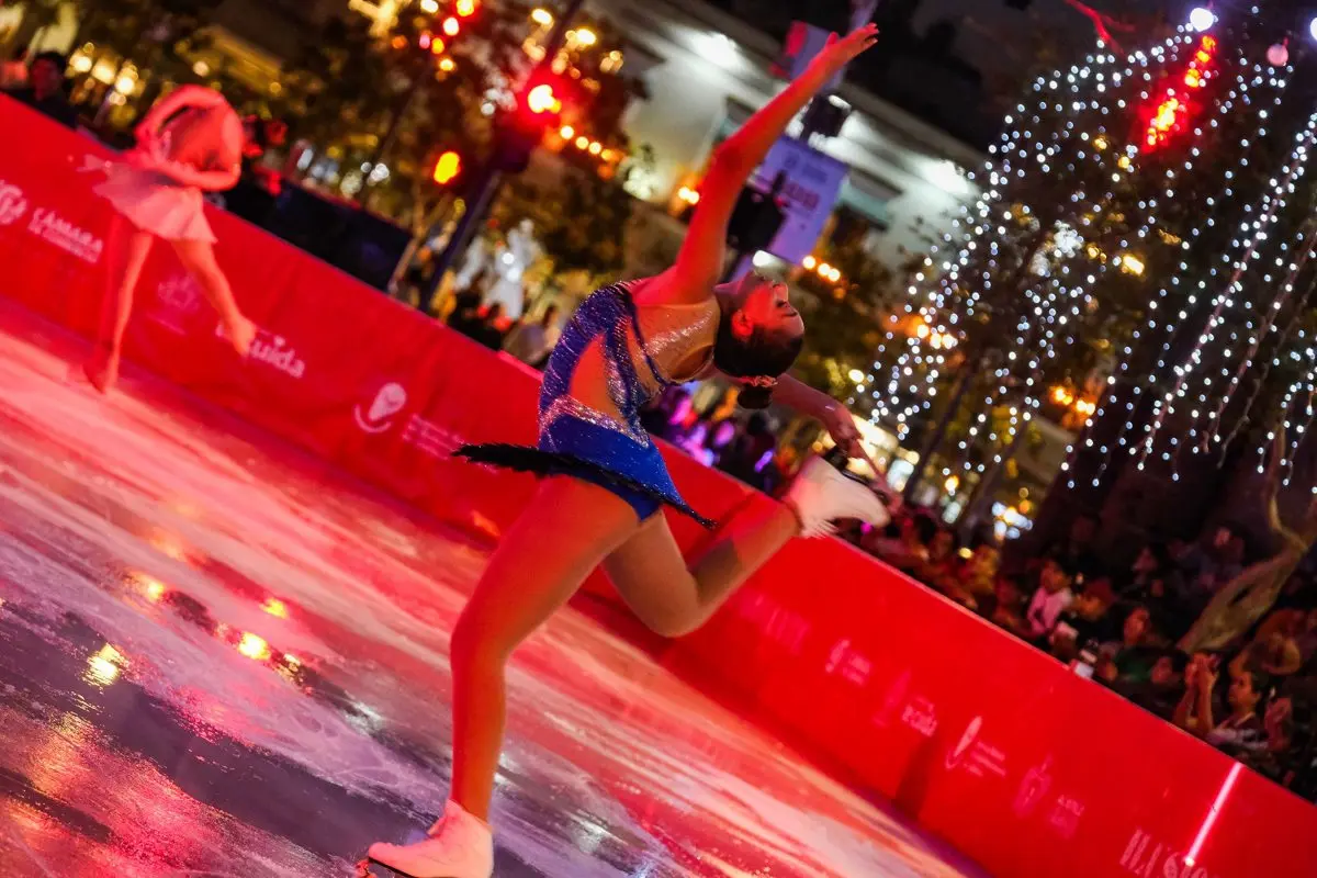 Pablo Lemus inaugura pista de hielo @PabloLemusN