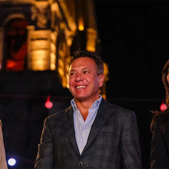 Pablo Lemus inaugura el Festival Ilusionante 2025 con pista de hielo gratuita en el Centro de Guadalajara