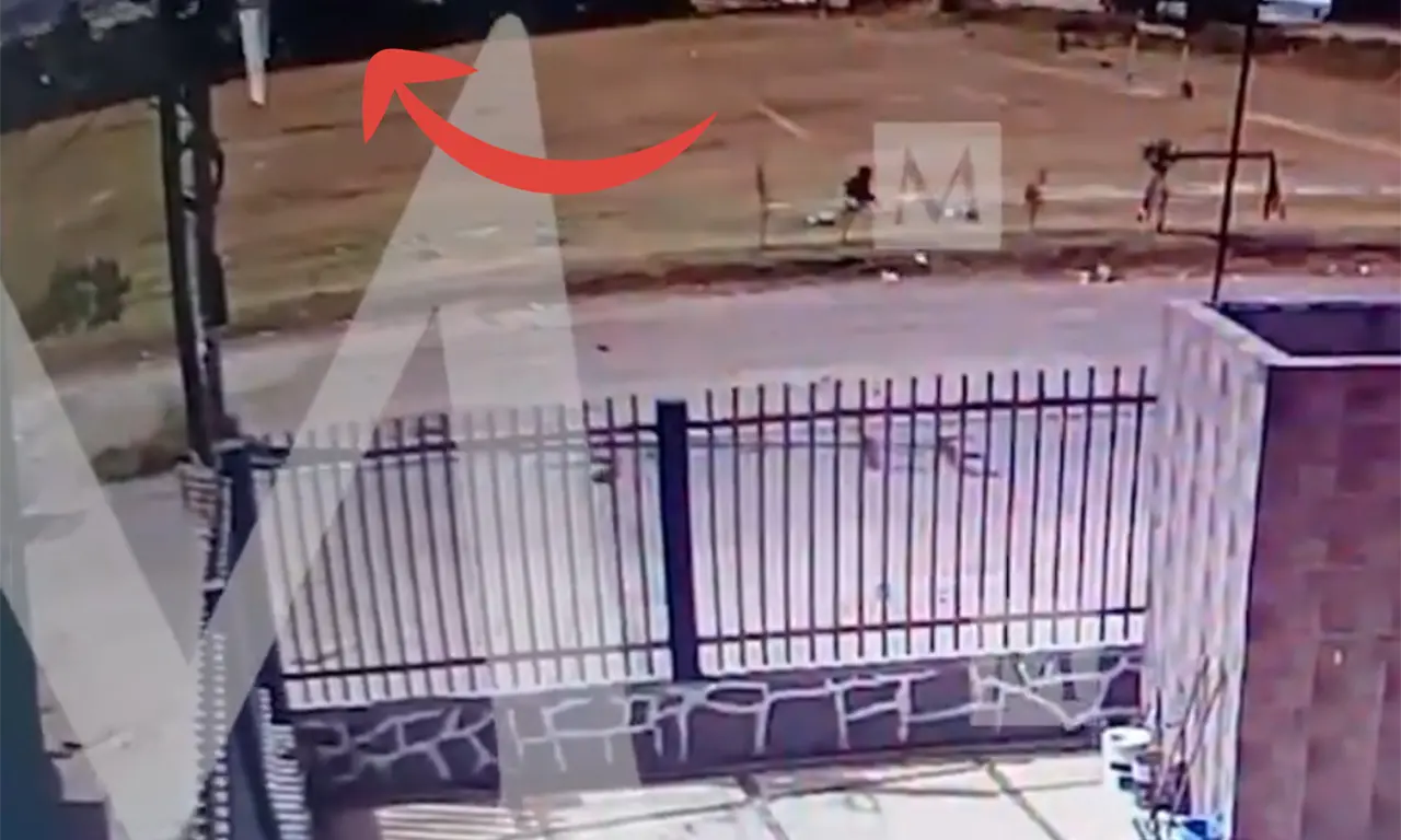  Así fue captado el momento del desplome de la aeronave. 