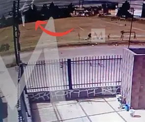 Mis respetos para el piloto: Nuevo video revela c&oacute;mo cay&oacute; la avioneta en Toluca y por qu&eacute; evit&oacute; una tragedia mayor