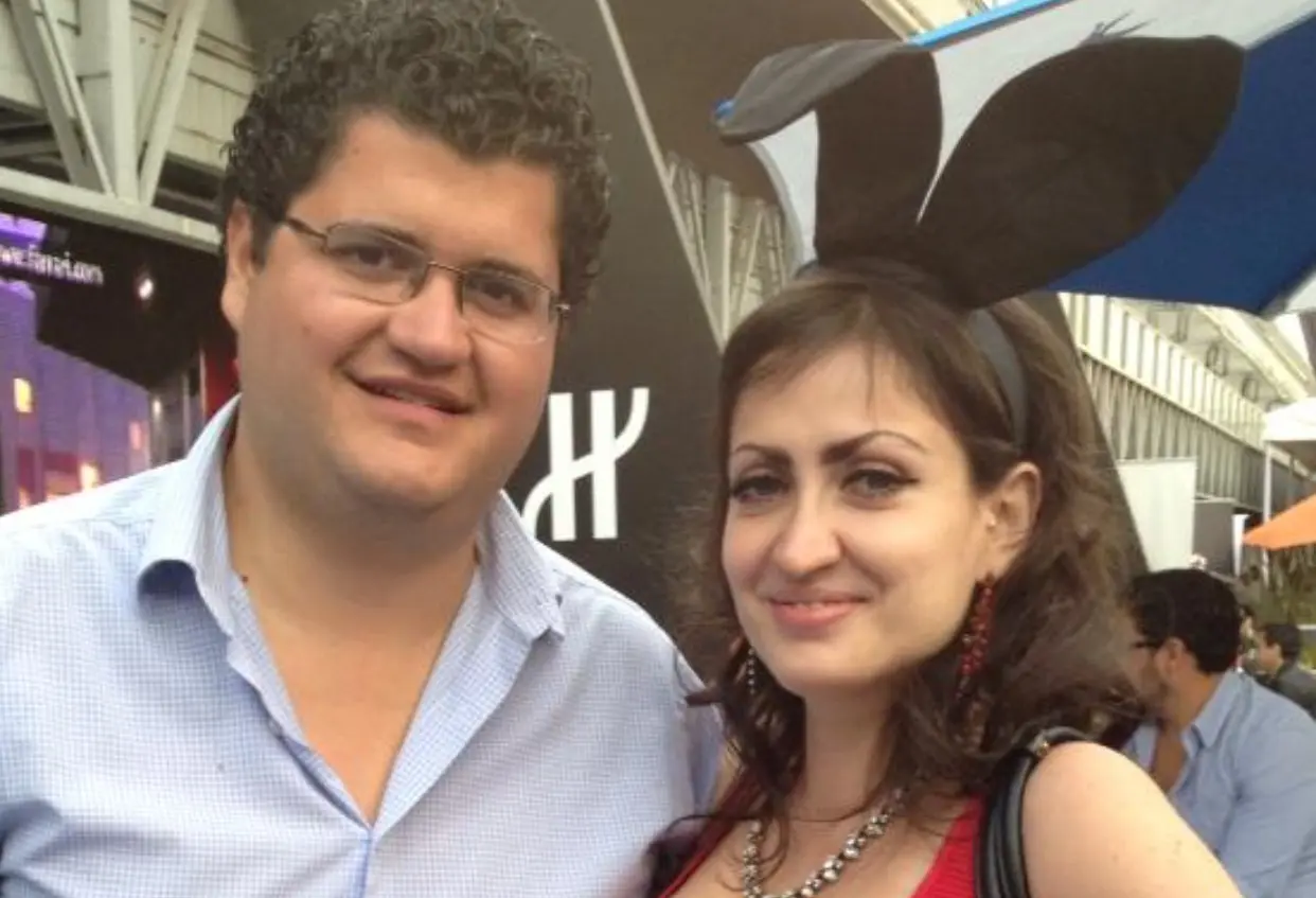 Ha tenido transformaciones f&iacute;sicas evidentes, aunque solo ha reconocido p&uacute;blicamente una rinoplastia y una reducci&oacute;n de busto.