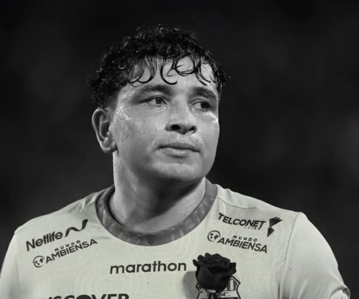  Autoridades investigan el asesinato de Mario Pineida; hasta el momento no hay detenidos. 