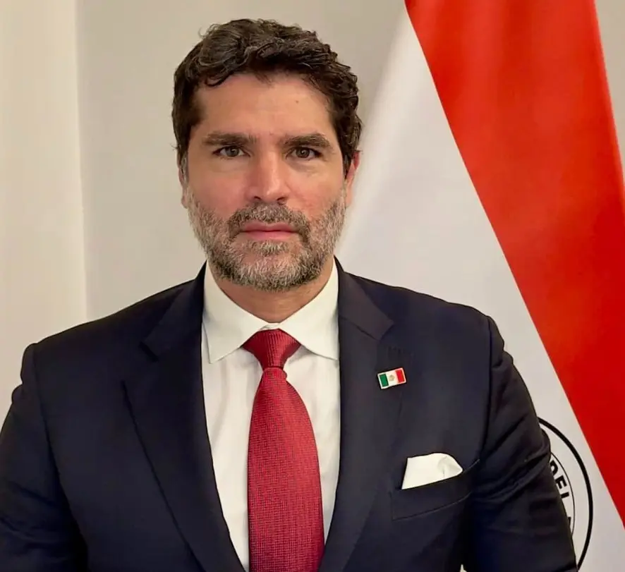 Tuvo peque&ntilde;os papeles en series como 'CSI: Miami' y 'Charmed', pero nunca tuvo el mismo reconocimiento que en M&eacute;xico y termin&oacute; enfoc&aacute;ndose en la producci&oacute;n.