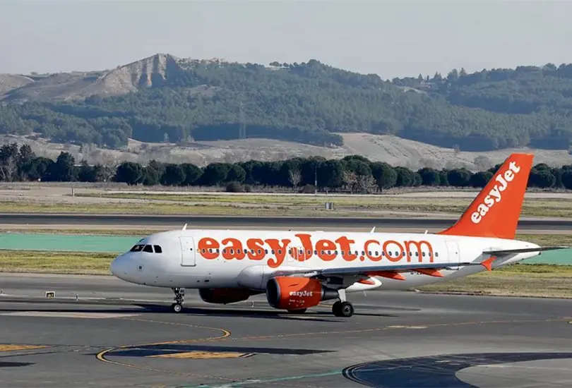 Intentan subir a un avi&oacute;n a una abuelita fallecida: dec&iacute;an que estaba dormida