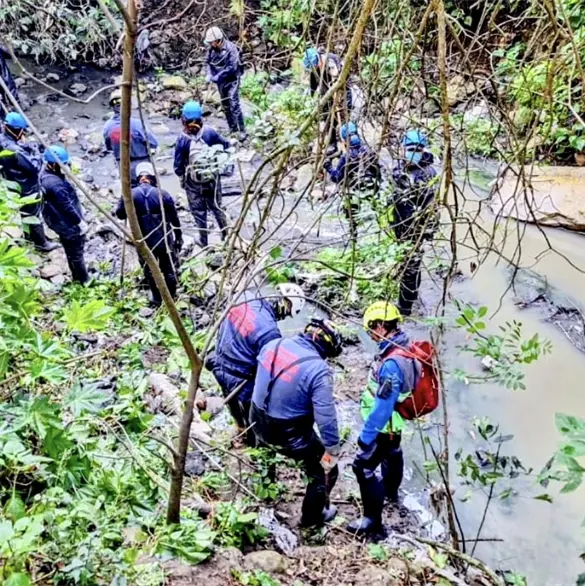 Entre dolor y esperanza: familias buscan a desaparecidos en Barrancas de Tarango Entre dolor y esperanza: familias buscan a desaparecidos en Barrancas de Tarango